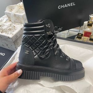 NEW CHANEL
Calfskin Quilted Lace Up Boots SIZE 38.5